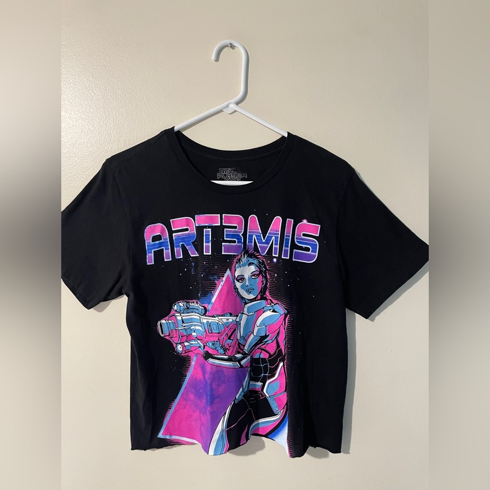 Ready Player One Women's Neon Art3mis Boyfriend Fit T-Shirt Size M Raw Cut Crop